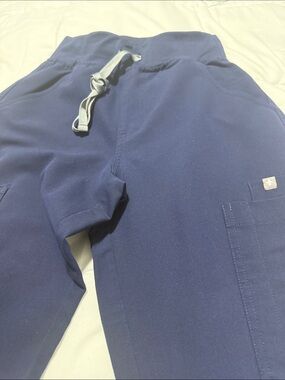 Figs XS pants